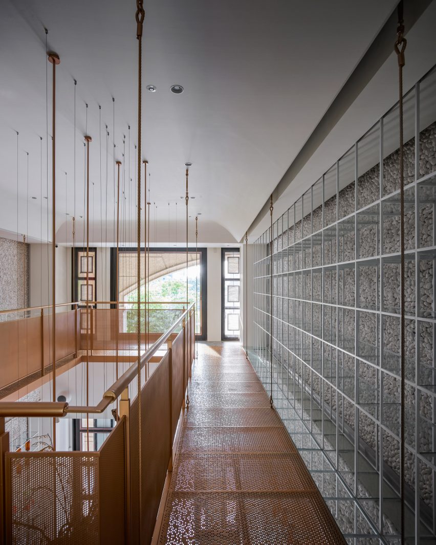 Waterfrom Design create Molecure Pharmacy