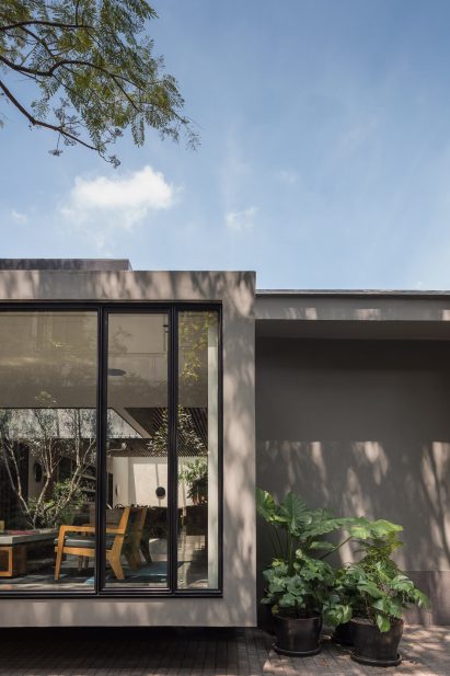 Pujol restaurant in Mexico City by JSa
