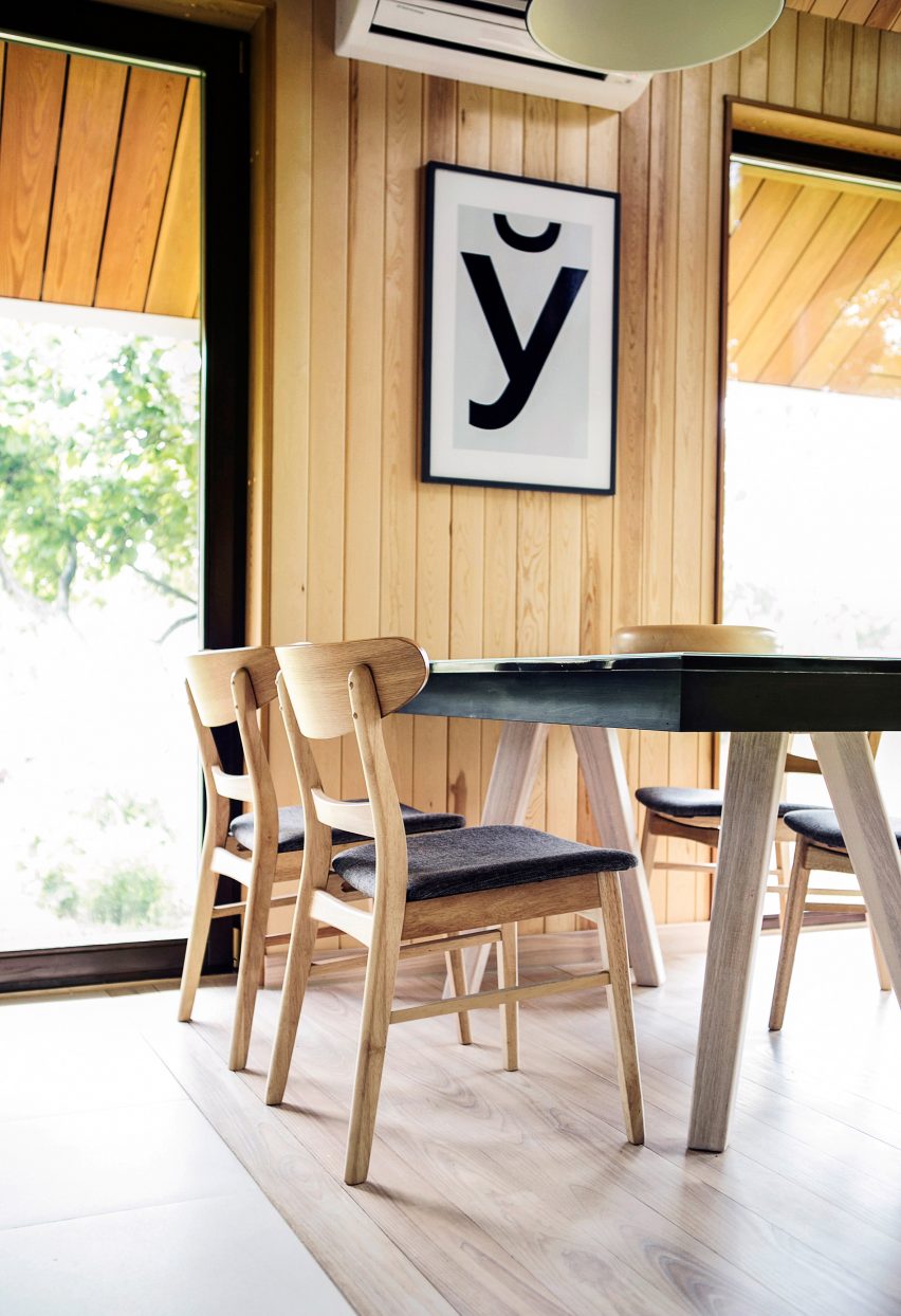 Summer house in Raubichi by Zrobym Architects