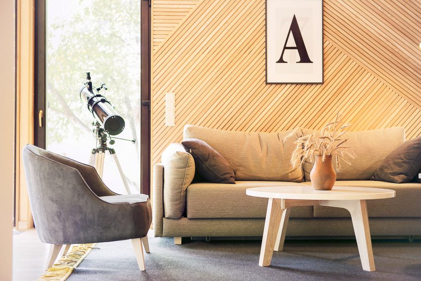 Summer house in Raubichi by Zrobym Architects