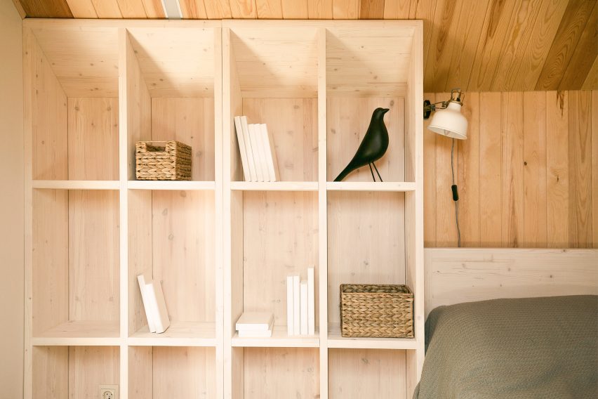 Summer house in Raubichi by Zrobym Architects