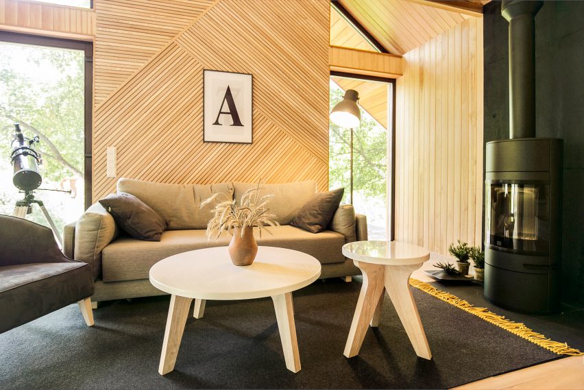 Summer house in Raubichi by Zrobym Architects