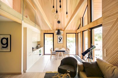 Summer house in Raubichi by Zrobym Architects