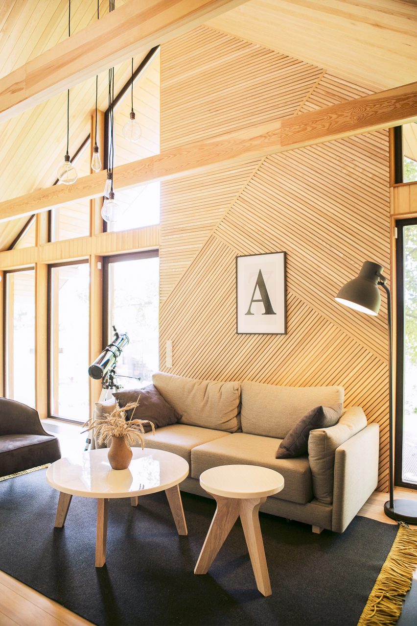 Summer house in Raubichi by Zrobym Architects