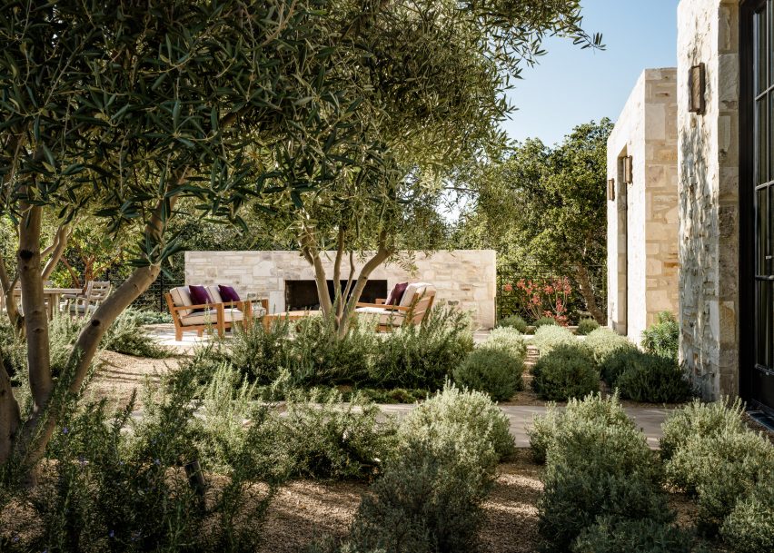 Studio Schicketanz design house in Carmel Valley called Tehama 1