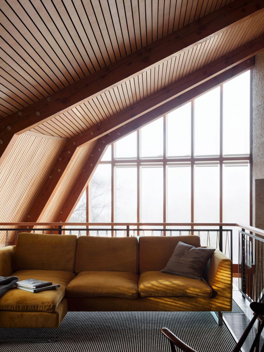 The Houseboat by Mole Architects