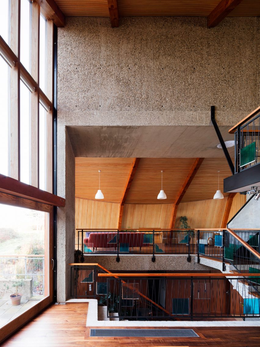 The Houseboat by Mole Architects