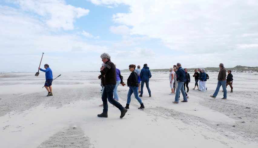 To See a World in a Grain of Sand by Atelier NL at DDW