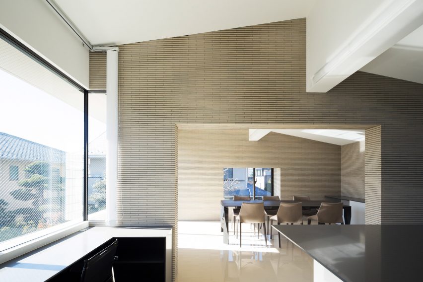 Trim House by Apollo Architects and Associates