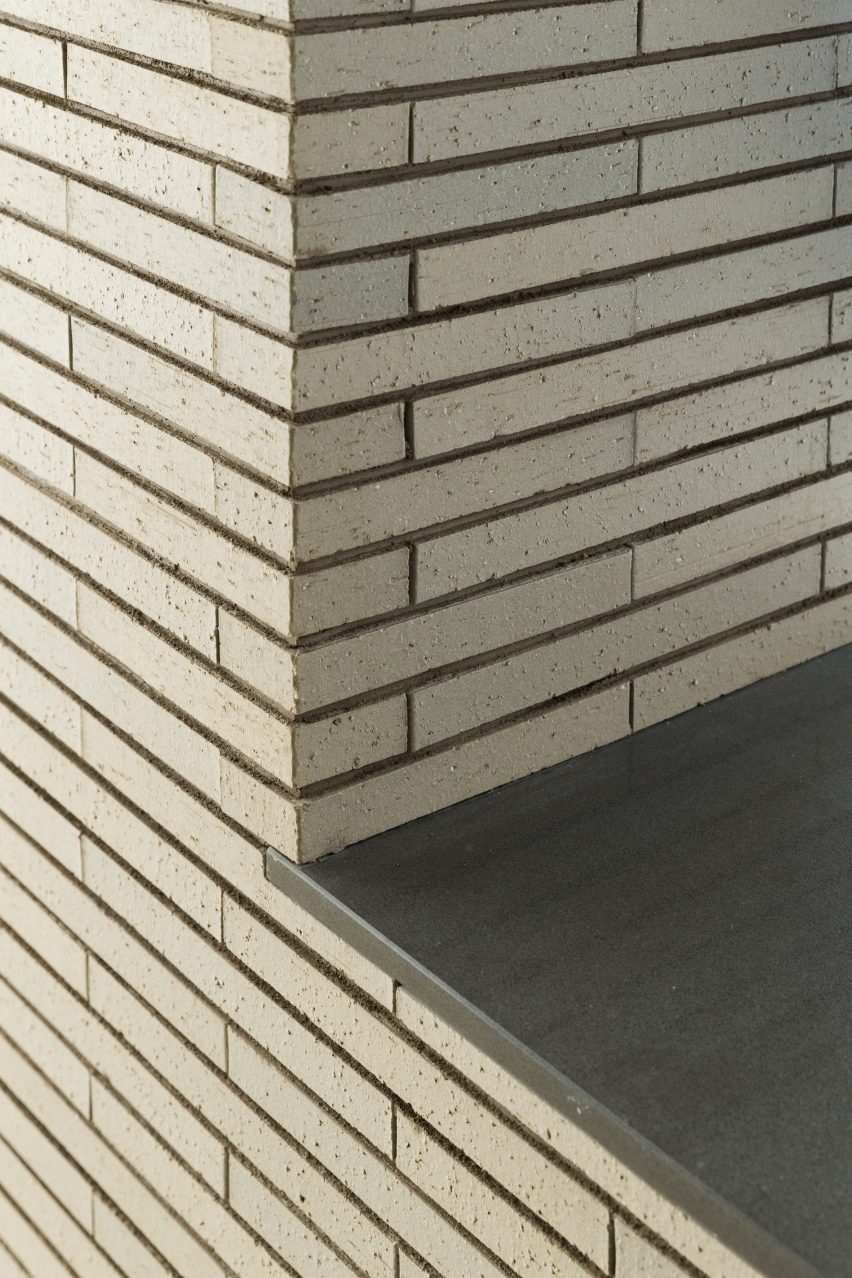 Trim House by Apollo Architects and Associates