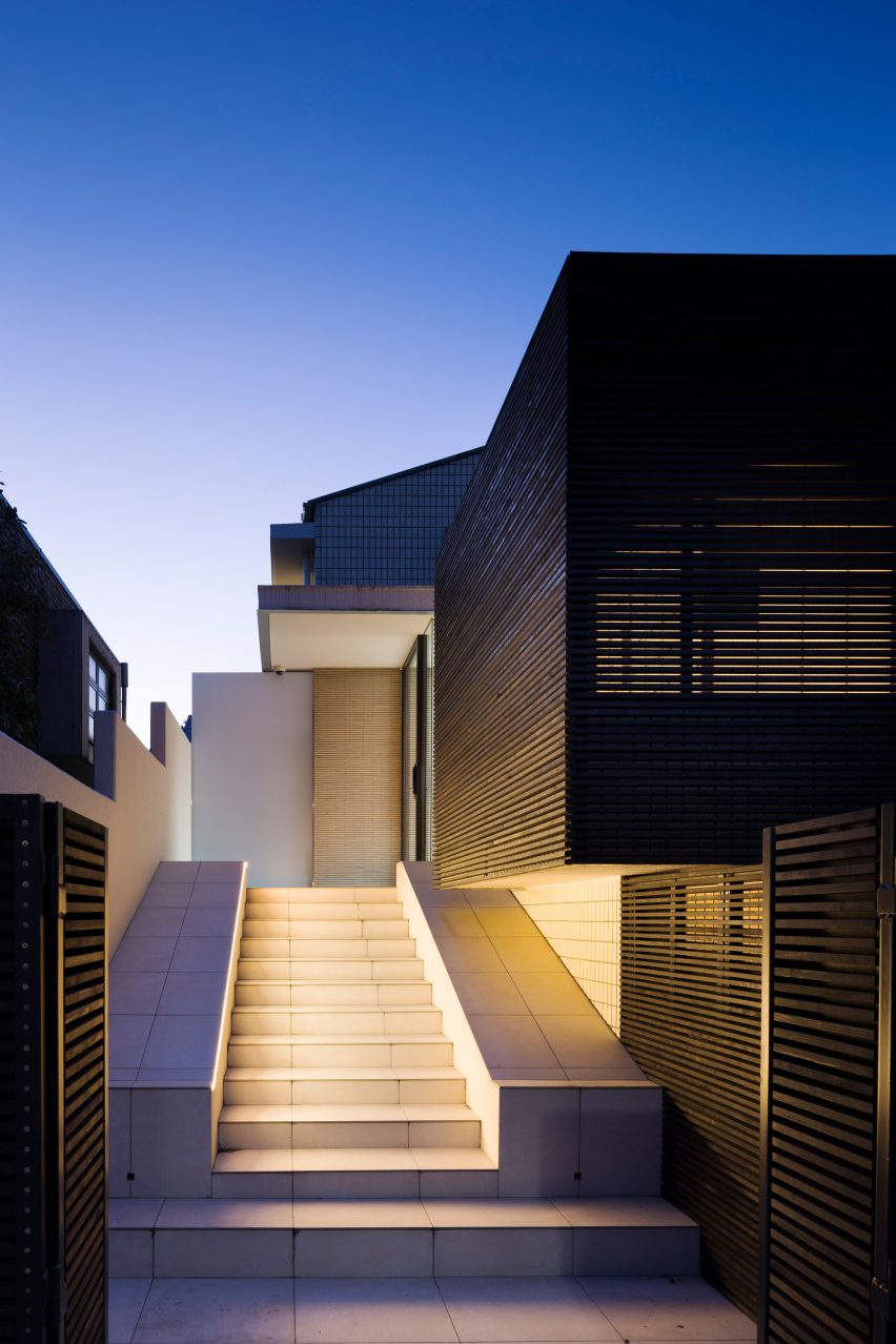Trim House by Apollo Architects and Associates
