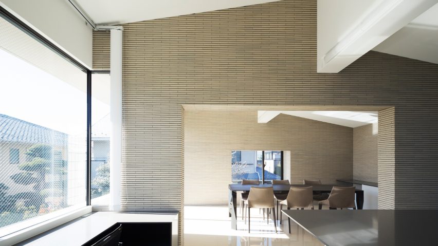 Trim House by Apollo Architects and Associates