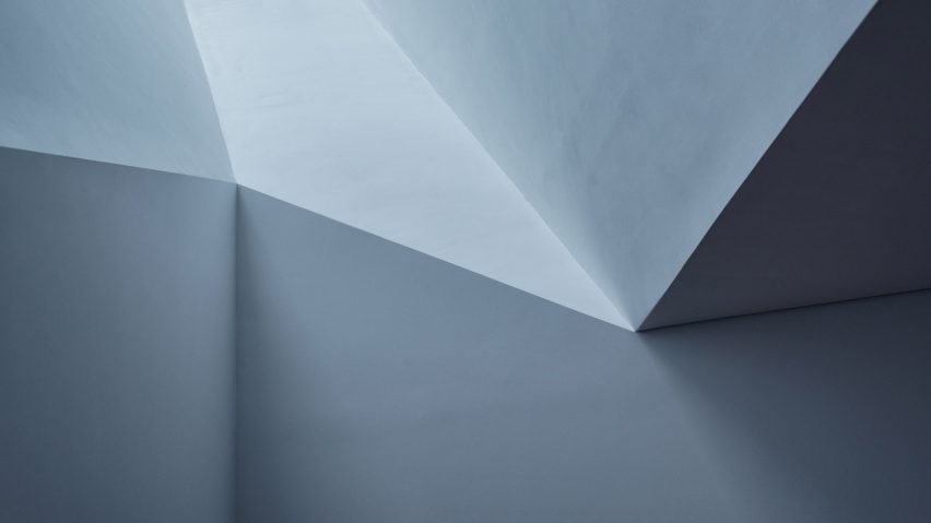 Photographs by Simone Bossi captures glimpses of light in Amanda Levete’s new V&A gallery