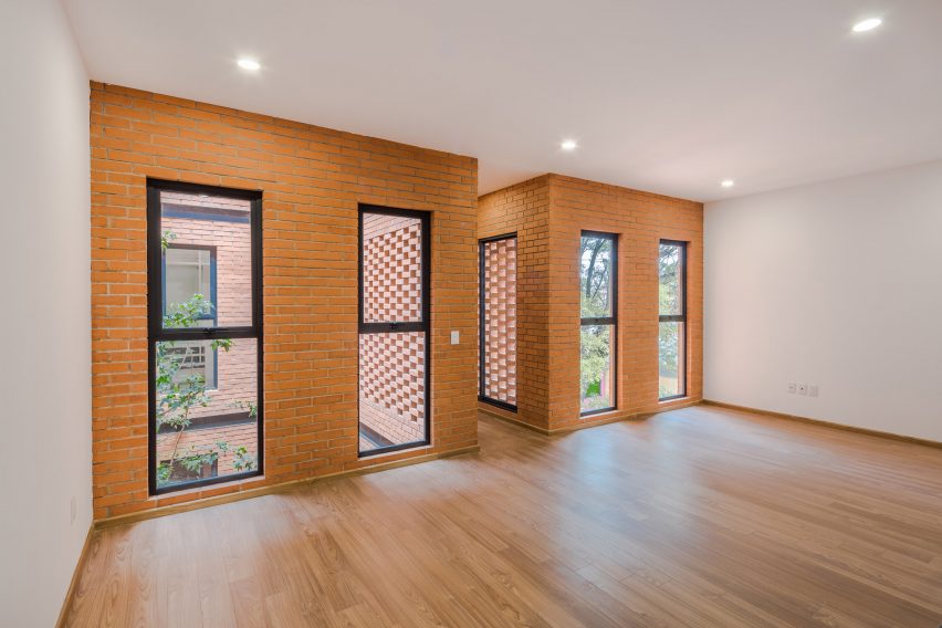 Emiliano Zapata 167 by HGR Arquitectos