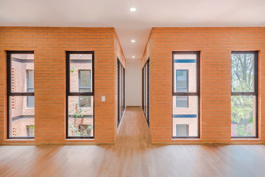 Emiliano Zapata 167 by HGR Arquitectos