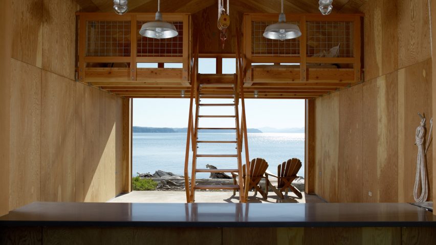 Hood Canal Boat House by Hoedemaker Pfeiffer