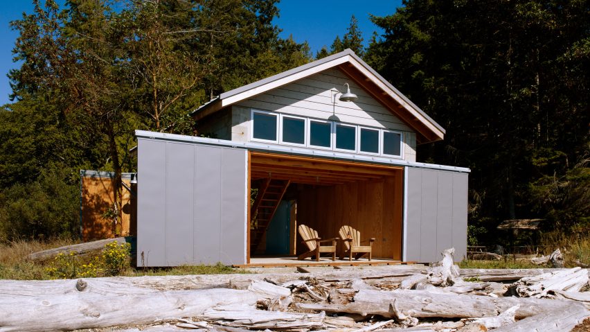 Hood Canal Boat House by Hoedemaker Pfeiffer