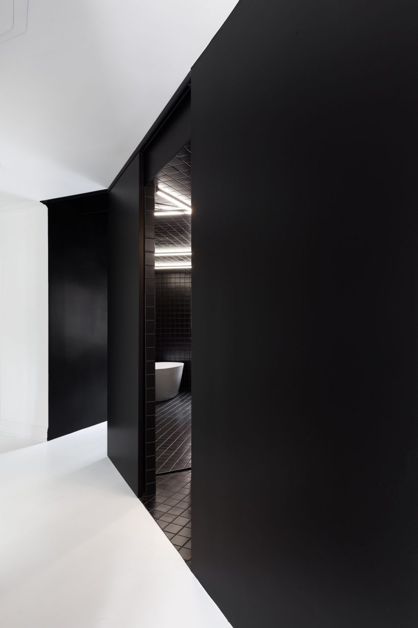 IN 2 by Jean Verville