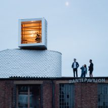 Rooftop dwelling by PUP Architects emulates a service duct