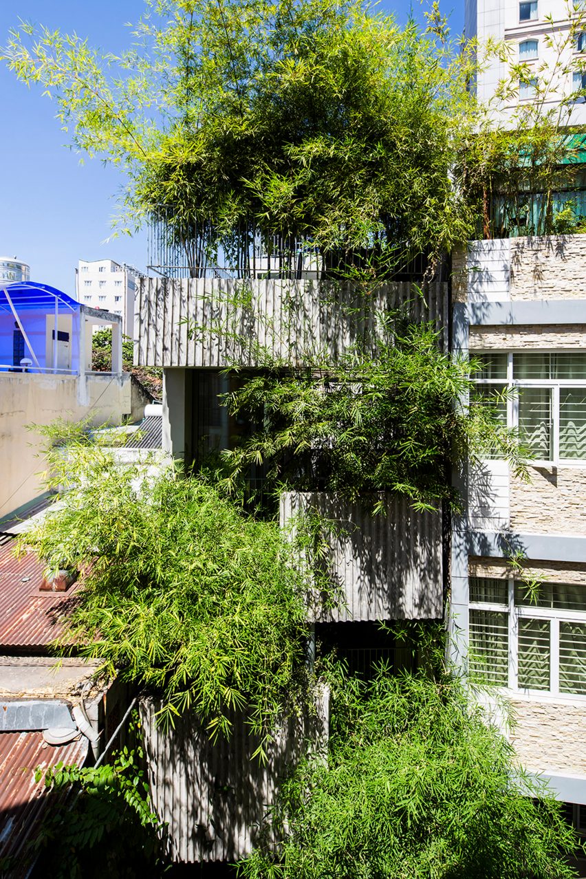 Bamboo House by Vo Trong Nghia