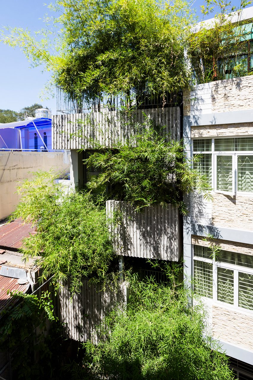 Bamboo House by Vo Trong Nghia