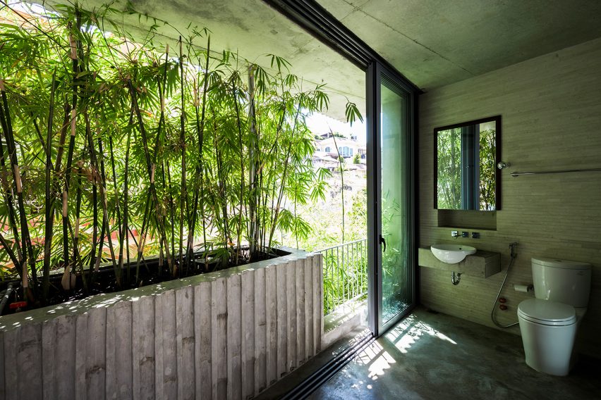 Bamboo House by Vo Trong Nghia