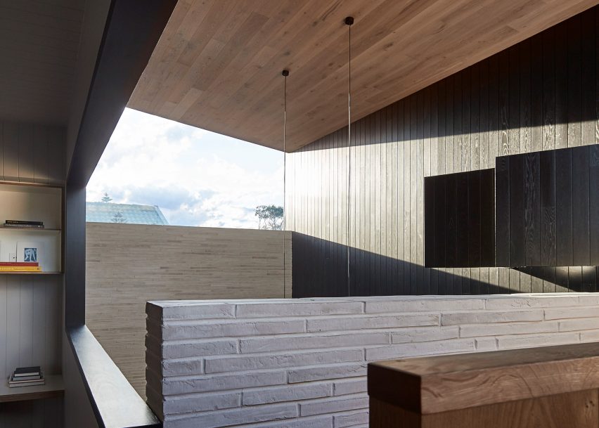 Brick House by Andrew Burges Architects