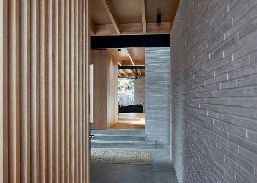 Brick House by Andrew Burges Architects