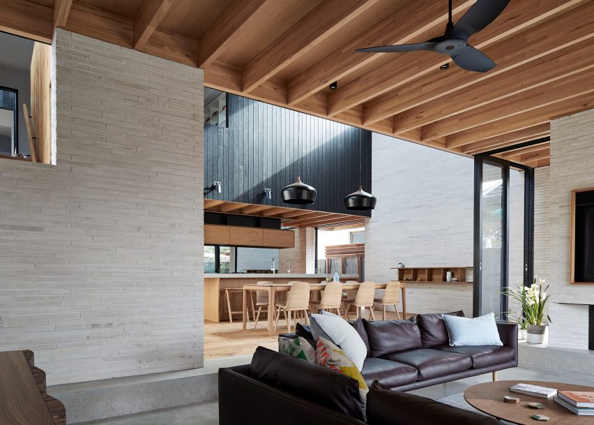 Brick House by Andrew Burges Architects