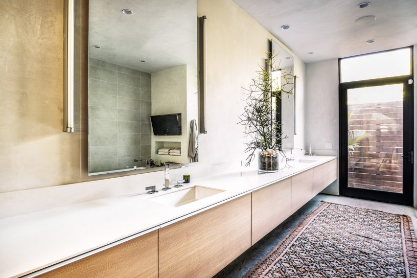 BV1 Residence by Wernerfield Architecture