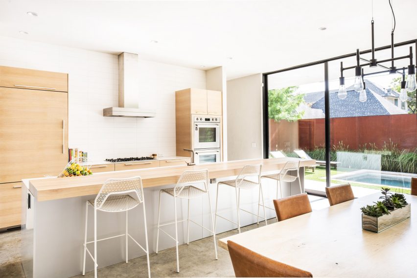 BV1 Residence by Wernerfield Architecture