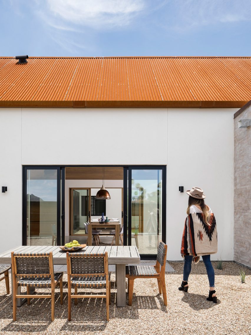 Canal House by The Ranch Mine