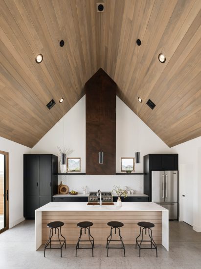 Canal House by The Ranch Mine