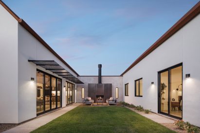 Canal House by The Ranch Mine