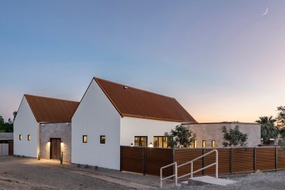 Canal House by The Ranch Mine
