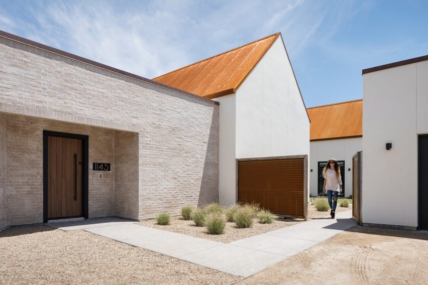 Canal House by The Ranch Mine