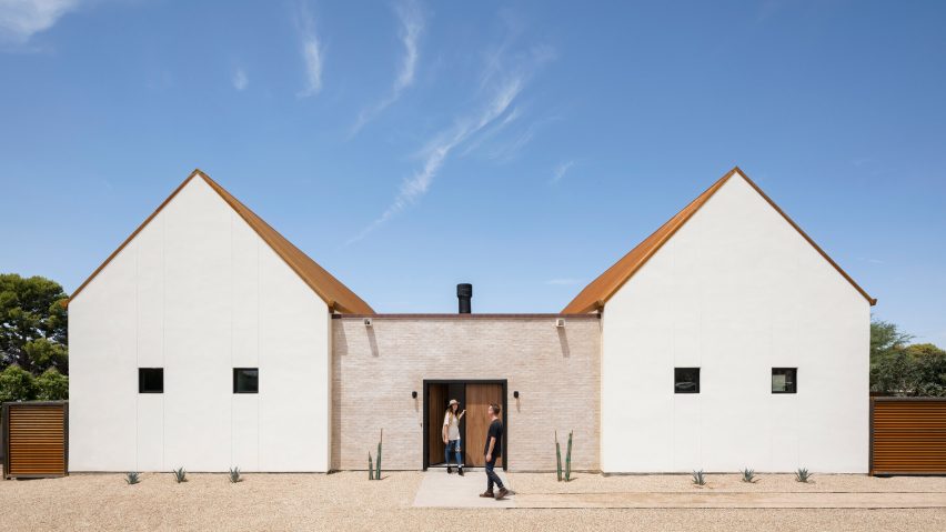 Canal House by The Ranch Mine