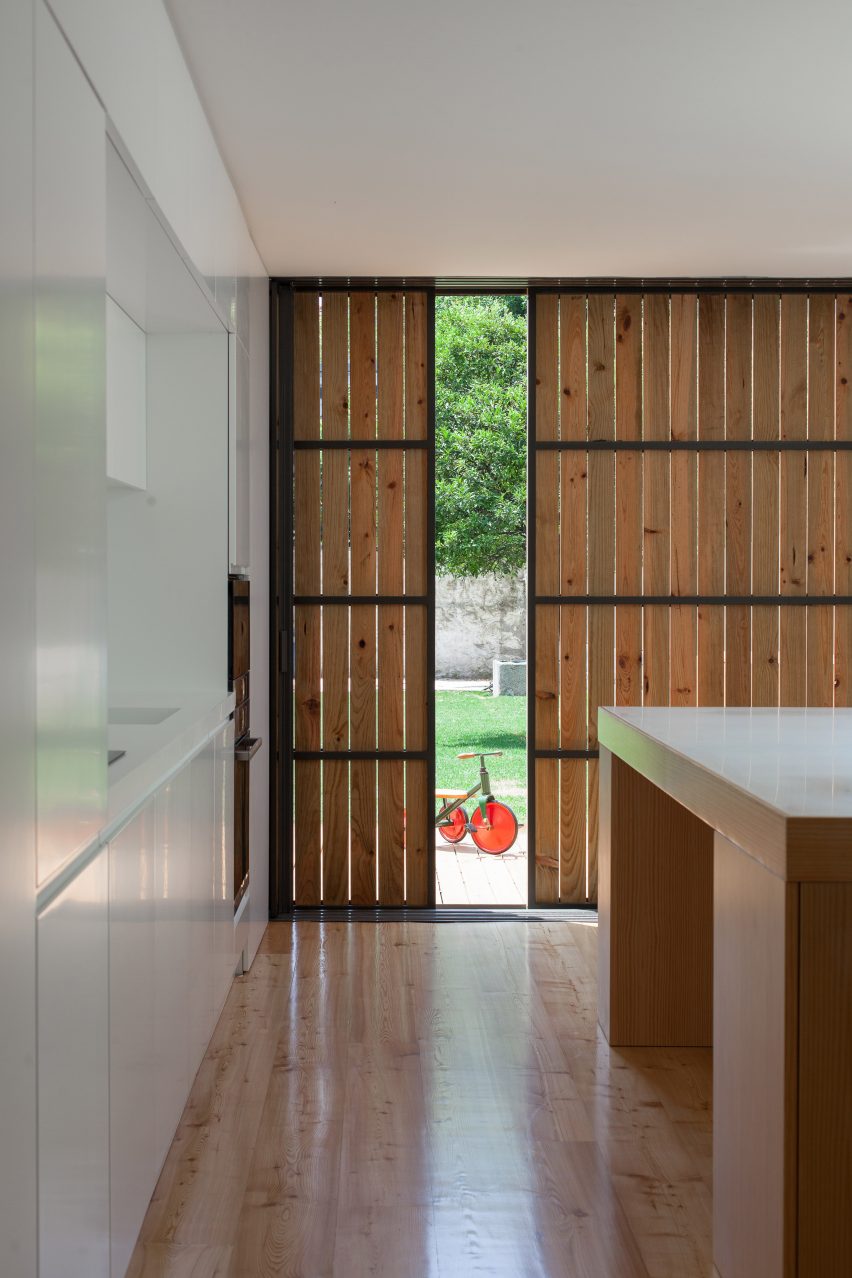Casa Boavista by Pablo Pita Architects