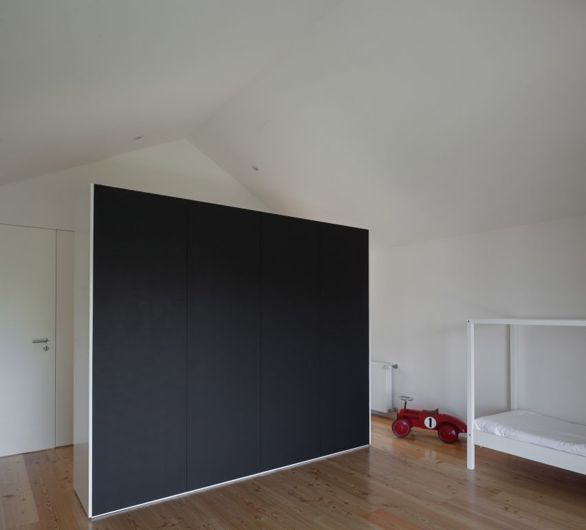 Casa Boavista by Pablo Pita Architects