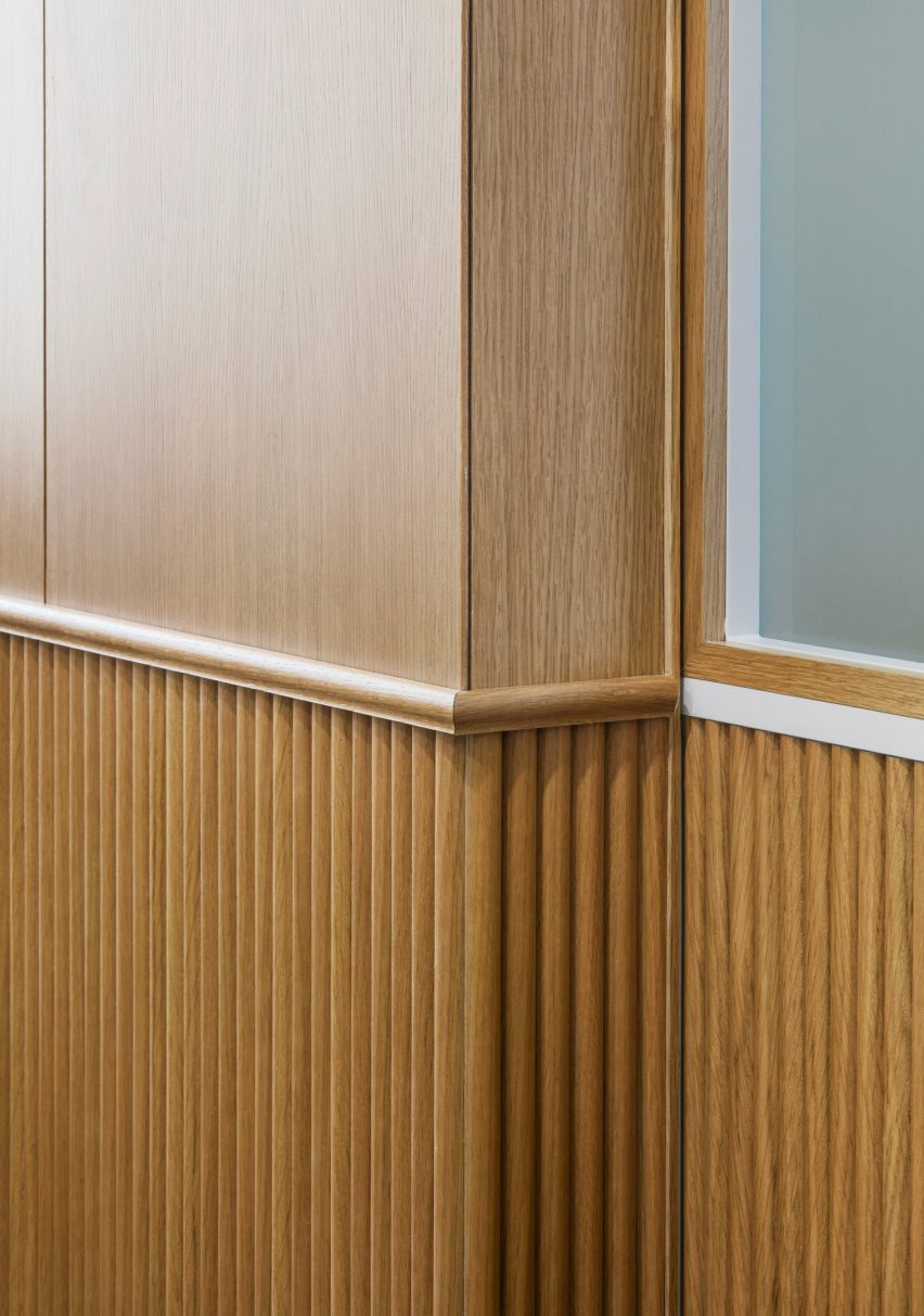 Korean firm By Seog Be Seog decorate Seoul restaurant interior with oak