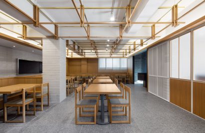 Korean firm By Seog Be Seog decorate Seoul restaurant interior with oak