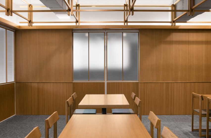 Korean firm By Seog Be Seog decorate Seoul restaurant interior with oak