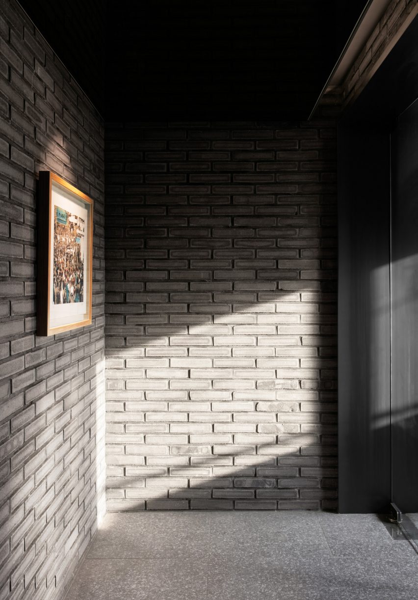Korean firm By Seog Be Seog decorate Seoul restaurant interior with oak