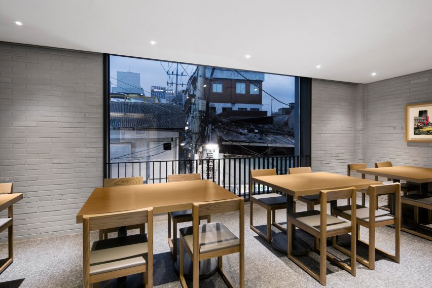Korean firm By Seog Be Seog decorate Seoul restaurant interior with oak