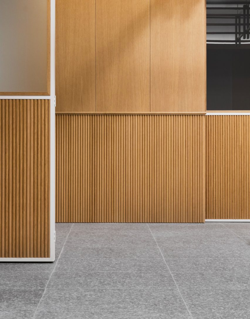 Korean firm By Seog Be Seog decorate Seoul restaurant interior with oak