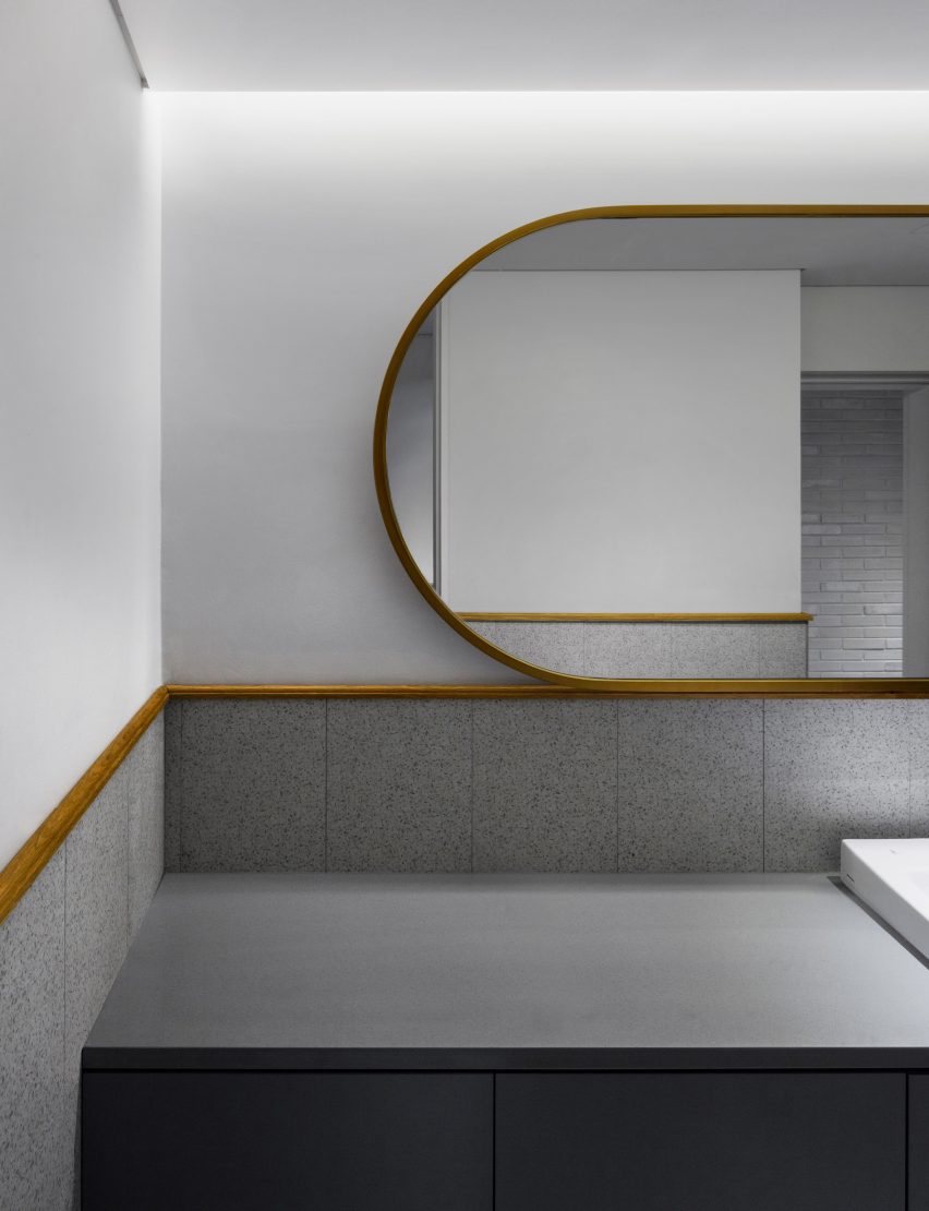 Korean firm By Seog Be Seog decorate Seoul restaurant interior with oak