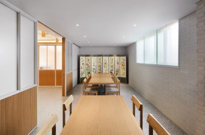 Korean firm By Seog Be Seog decorate Seoul restaurant interior with oak