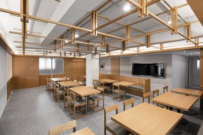 Korean firm By Seog Be Seog decorate Seoul restaurant interior with oak