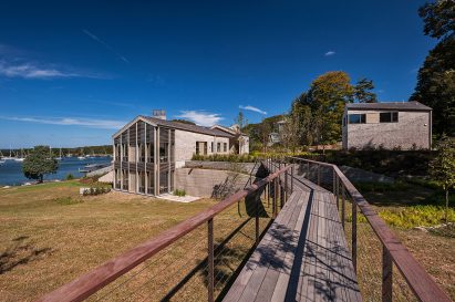 Cove House by Leroy Street Studio