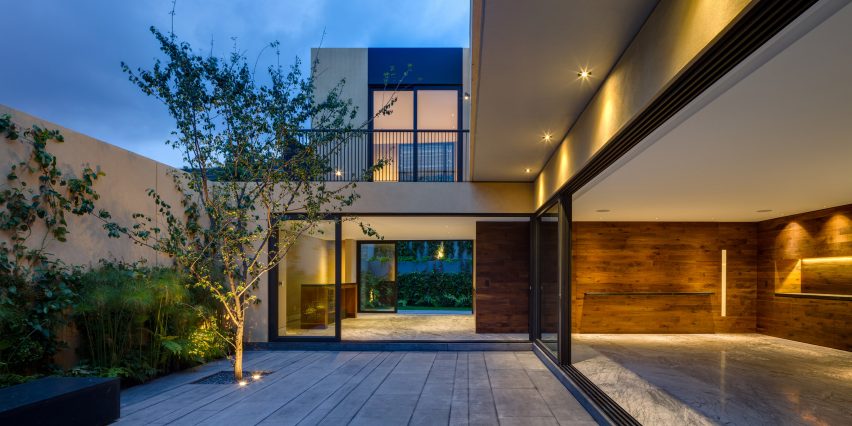 Cumbres House by Arquitectura Sergio Portill